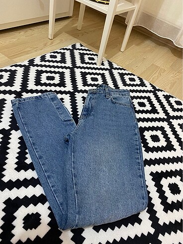 Yırtmaçlı pantolon