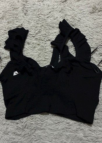 s Beden Siyah Kısa Fırfırlı V Yaka Crop Top