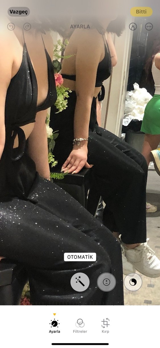 Gülşah Evecen siyah simli takım - Görsel 2