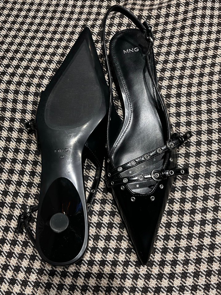Siyah Topuklu Ayakkabı - Görsel 2