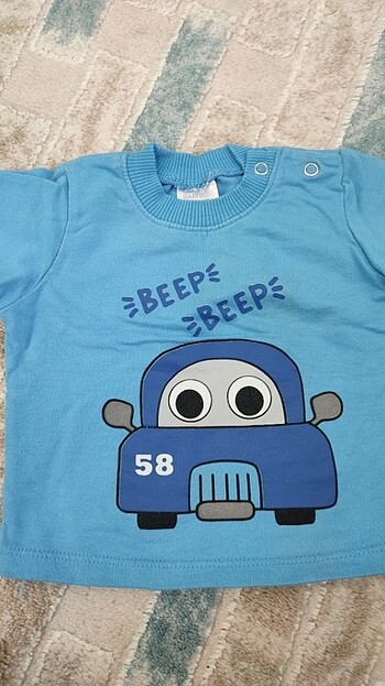 6.9 aylık Mavi bebek üst
