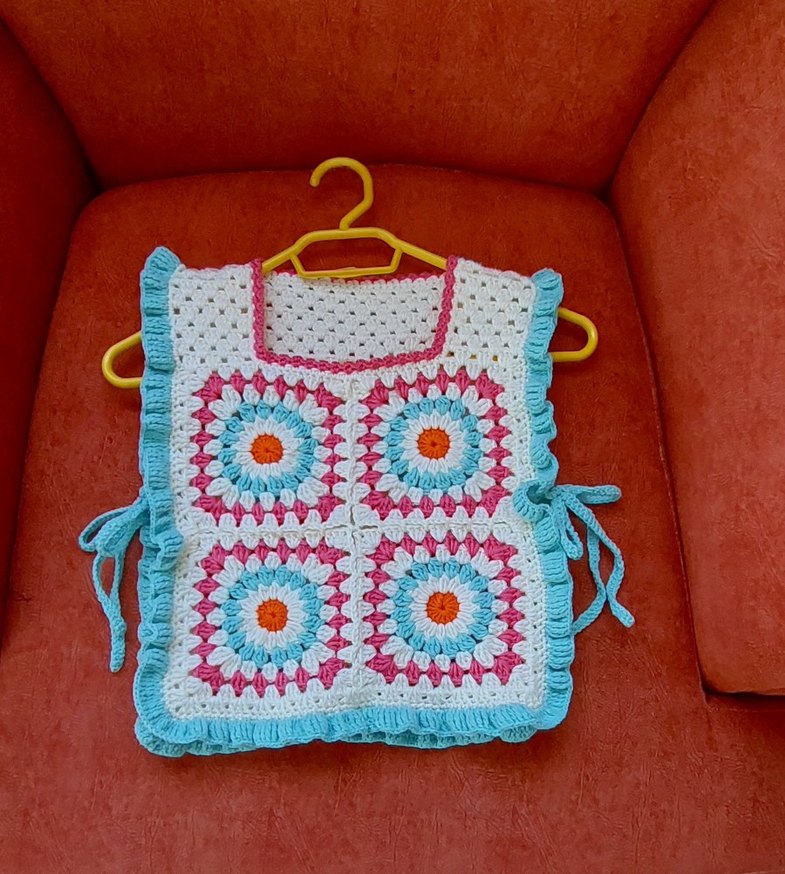 Renkli Bağcıklı El Örgü Bebek Önlüğü. süveter - Görsel 2