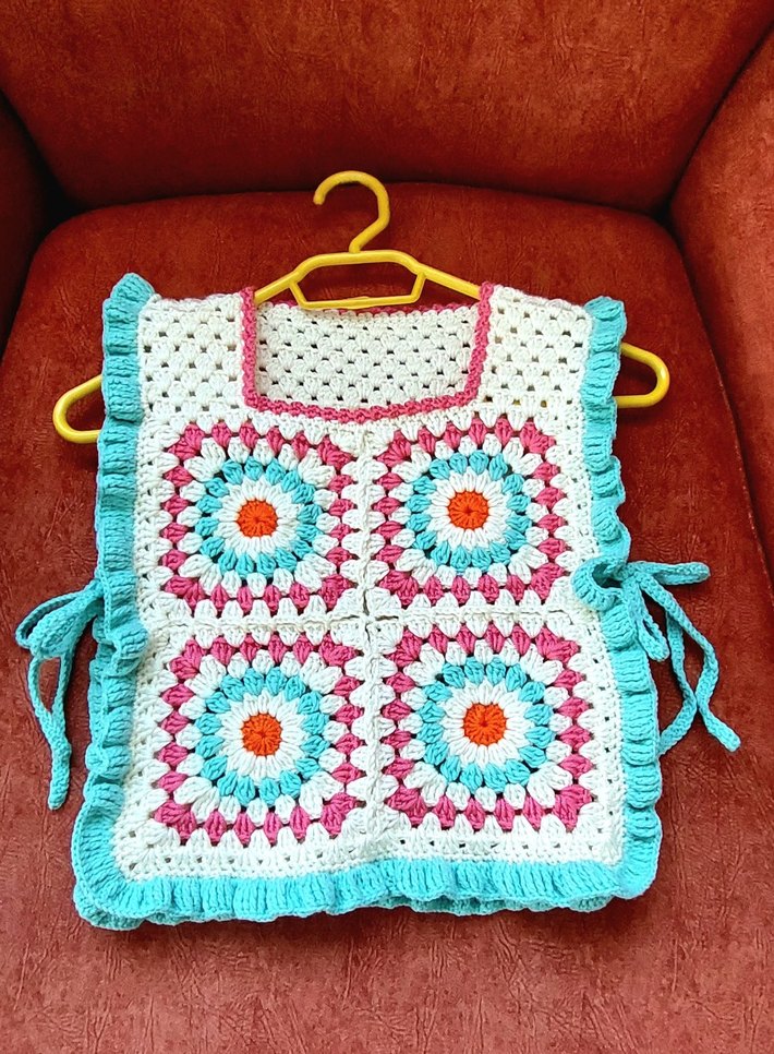 Renkli Bağcıklı El Örgü Bebek Önlüğü. süveter - Görsel 5