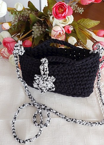 Zara Zincir Detaylı Siyah Penye Kadın Çanta