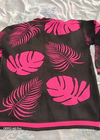 Pembe Baskılı Örgü Kadın Hırka - Görsel 2