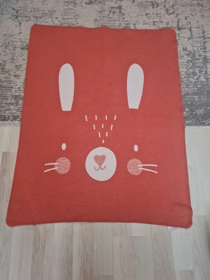 Kırmızı Baskılı Çocuk Battaniyesi - Görsel 2