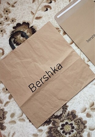 1 adet bershka poşeti