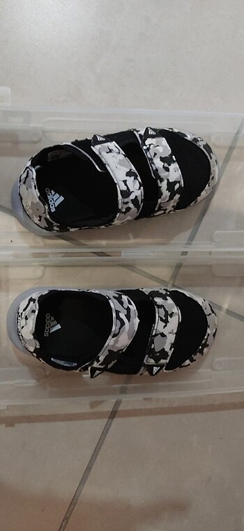 Adidas sandalet 