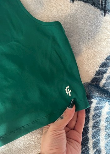 V Yaka Yeşil Crop Top - Görsel 4