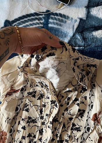 Düğmeli V Yakalı Uzun Bohem Elbise - Görsel 4