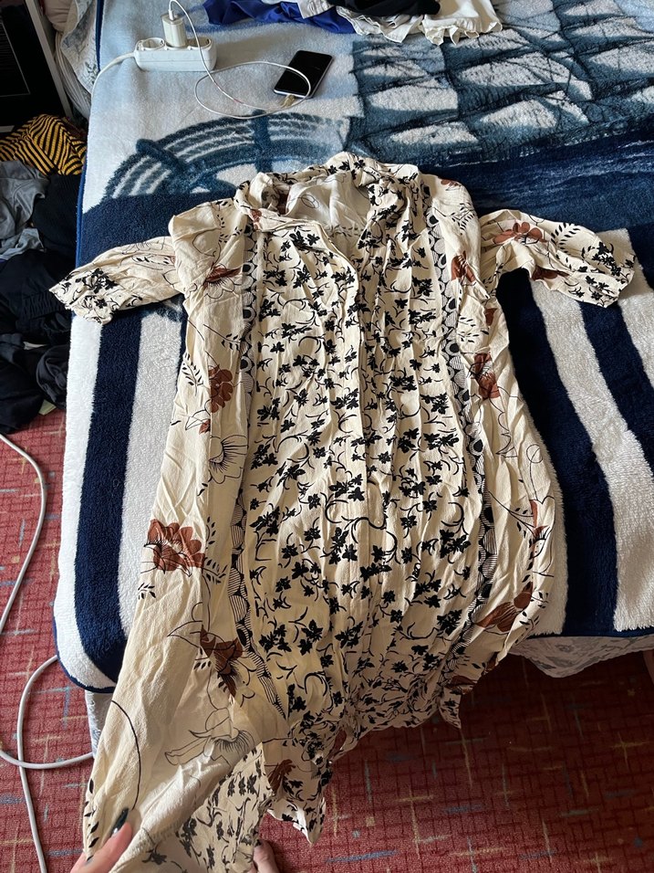 Düğmeli V Yakalı Uzun Bohem Elbise - Görsel 5