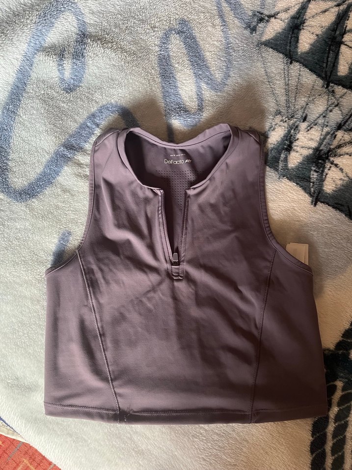 Kadın Mor Crop Top, Yüksek Yaka, Kolsuz - Görsel 2