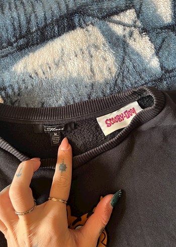 Scooby Doo Baskılı Siyah Oversize Sweatshirt - Görsel 4