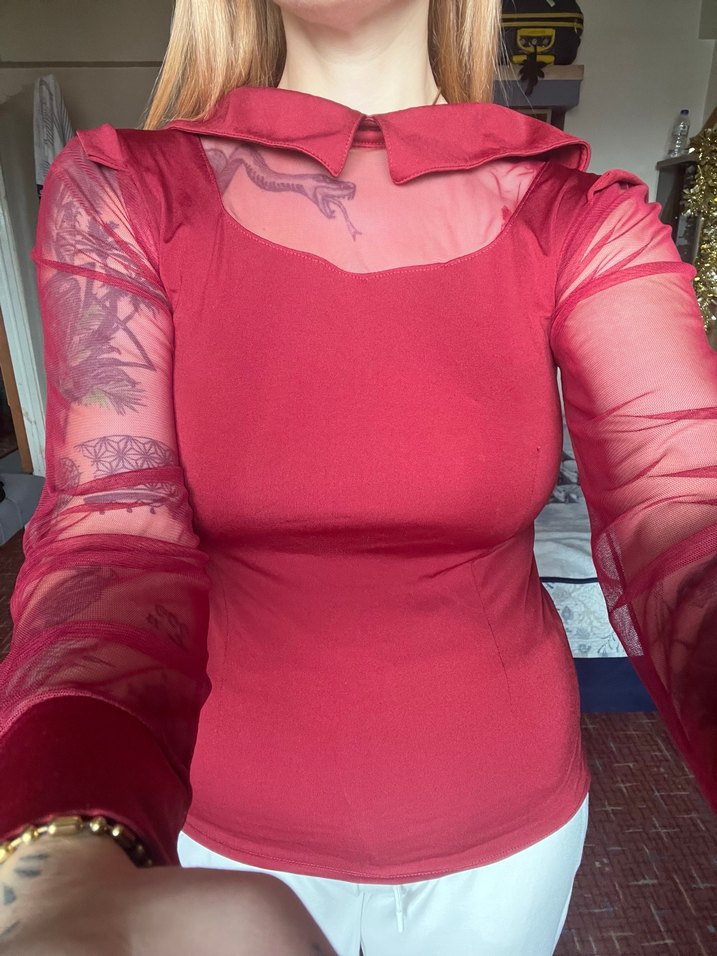 Kırmızı Transparan Kollu Gotik Bluz - Görsel 2