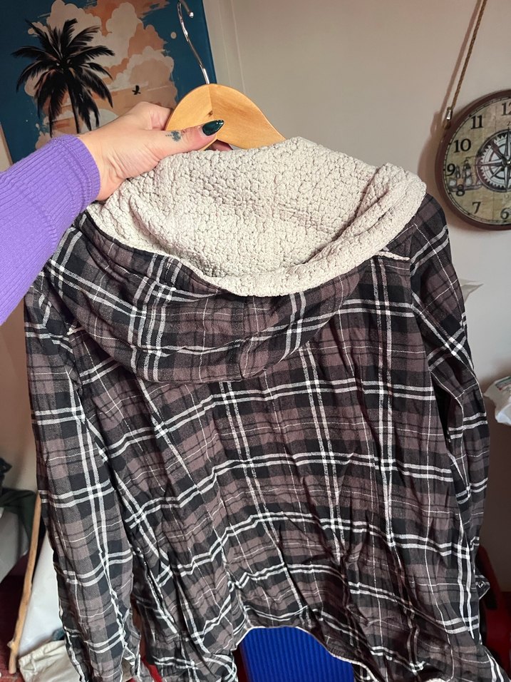 Kapüşonlu Düğmeli Gri Kadın gömlek - Görsel 5