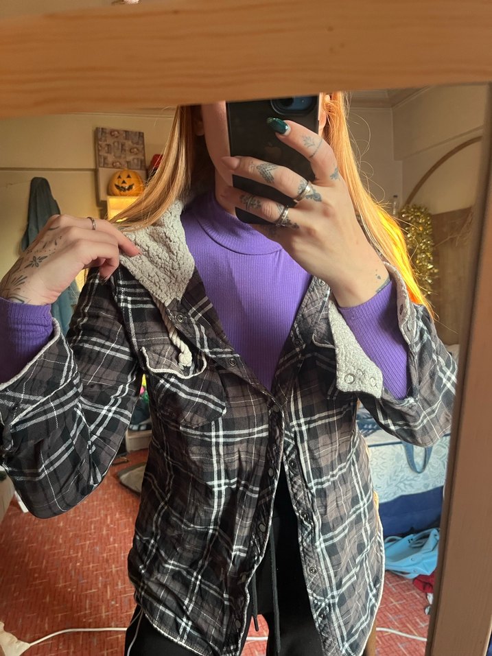 Kapüşonlu Düğmeli Gri Kadın gömlek - Görsel 2