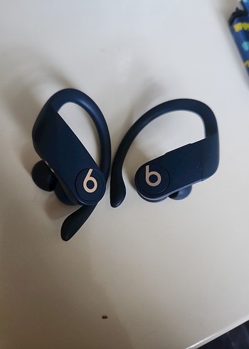 Siyah Beats Powerbeats Kablosuz Kulaklık - Görsel 4