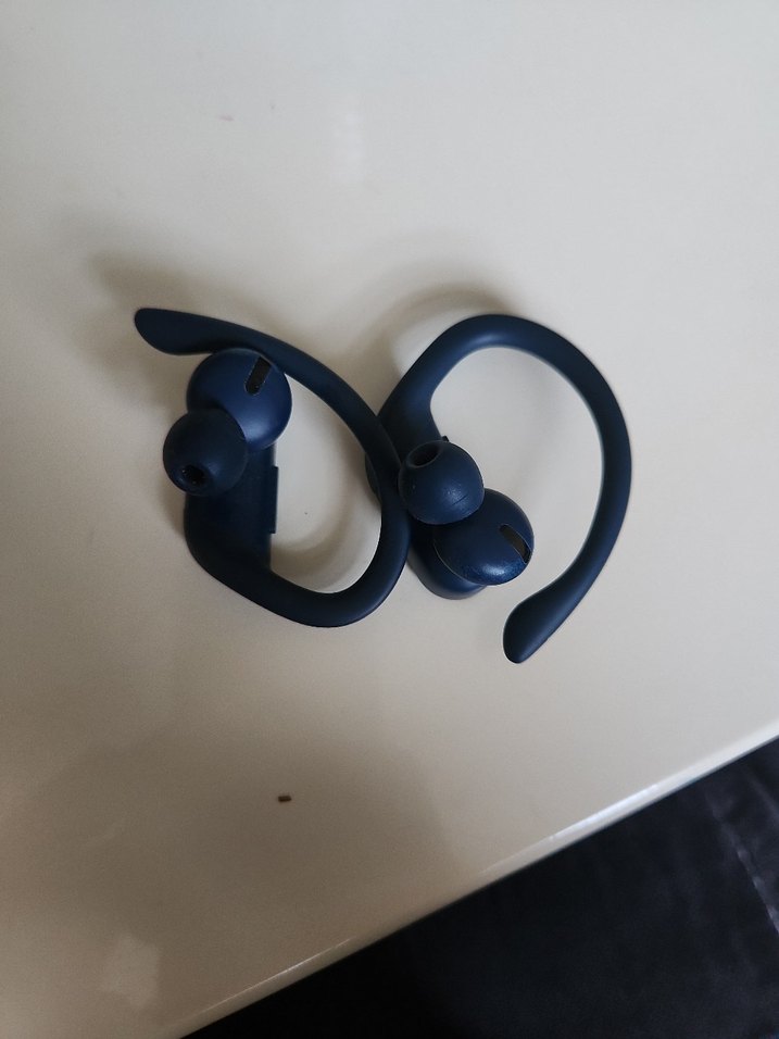 Siyah Beats Powerbeats Kablosuz Kulaklık - Görsel 3