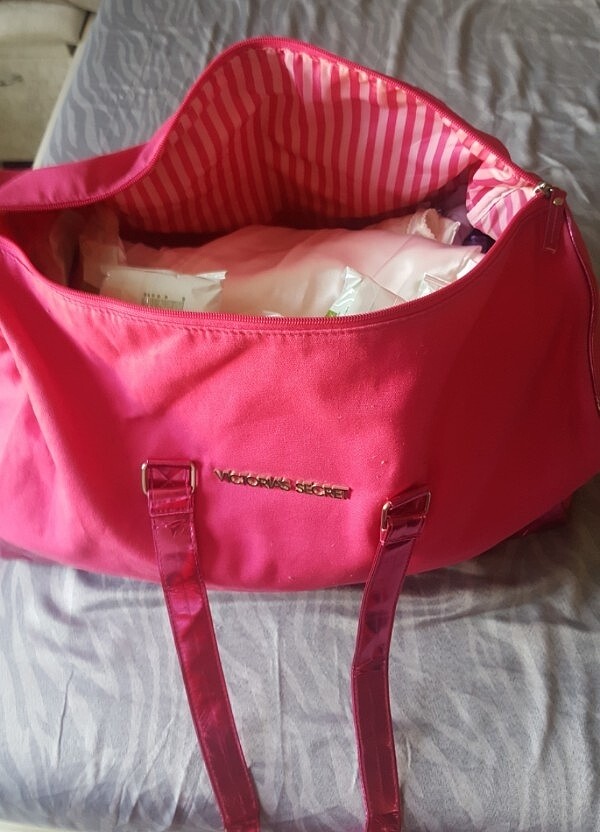 victoria secret büyük çanta bavul - Görsel 2