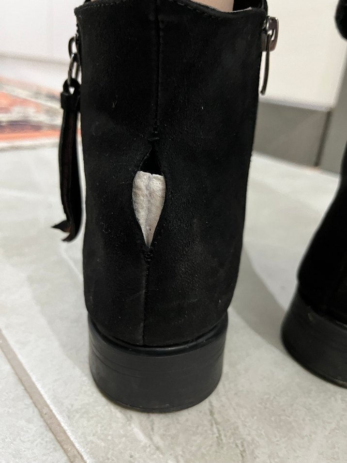 Siyah Süet Püsküllü Kadın Bot - Görsel 5