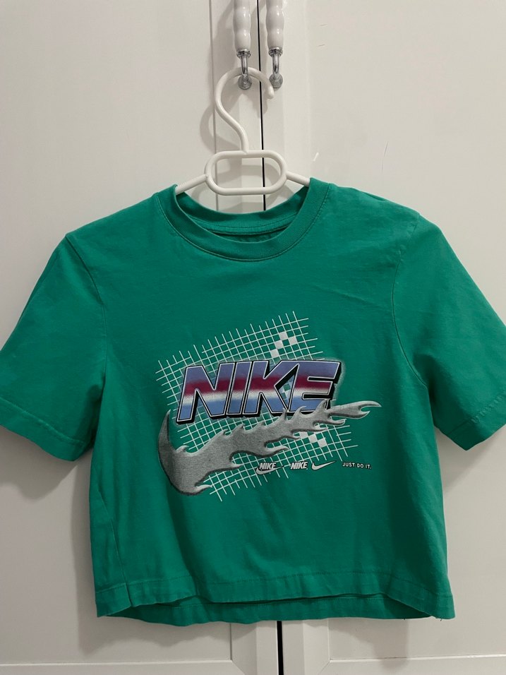 Nike koyu turkuaz cyber baskılı tişört crop - Görsel 2