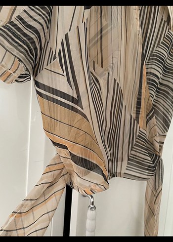 Transparan belden bağlamalı gömlek - Görsel 7