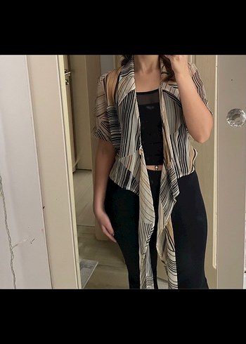 Transparan belden bağlamalı gömlek - Görsel 4