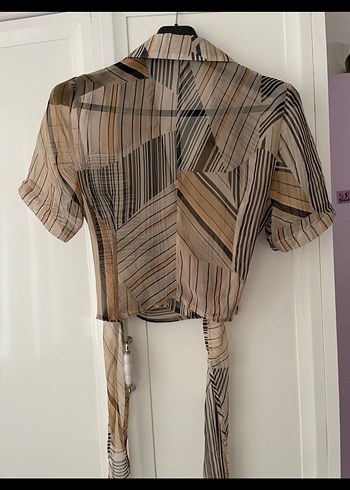 Transparan belden bağlamalı gömlek - Görsel 2