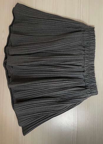 Kadın gri Pilili içi şortlu Mini Etek - Görsel 4