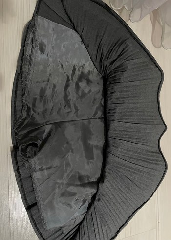 Kadın gri Pilili içi şortlu Mini Etek - Görsel 3