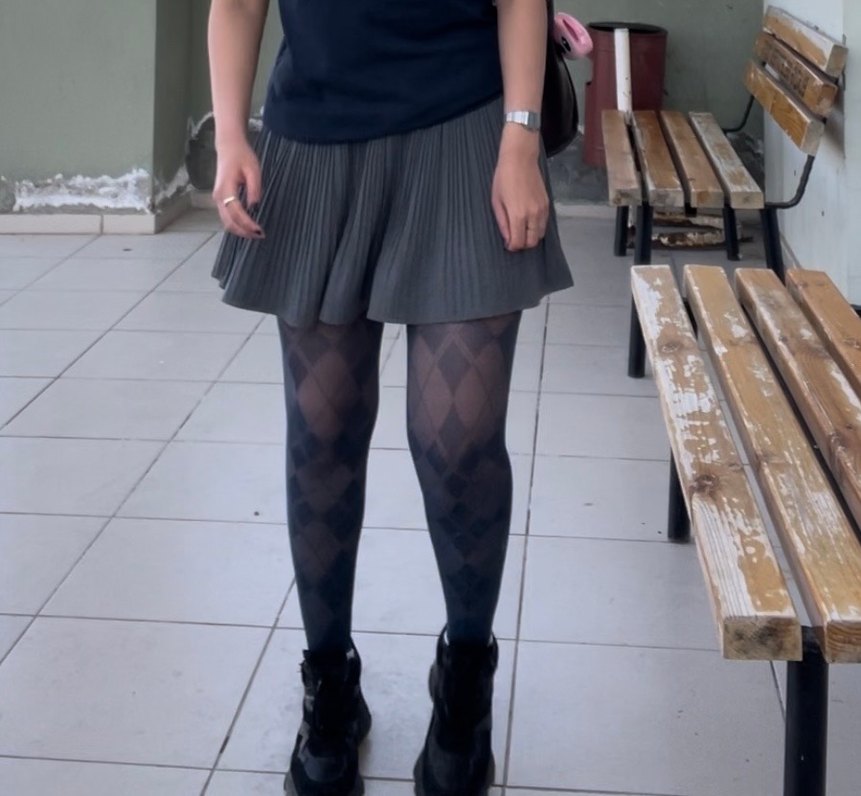 Kadın gri Pilili içi şortlu Mini Etek - Görsel 5