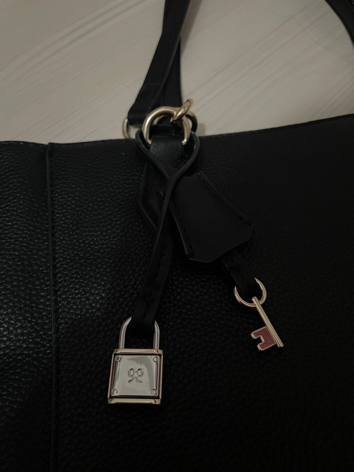 Siyah Deri Nine West Tokalı Kadın Çantası - Görsel 2