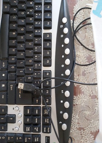 USB Kablolu Beyaz Siyah Klavye - Görsel 2