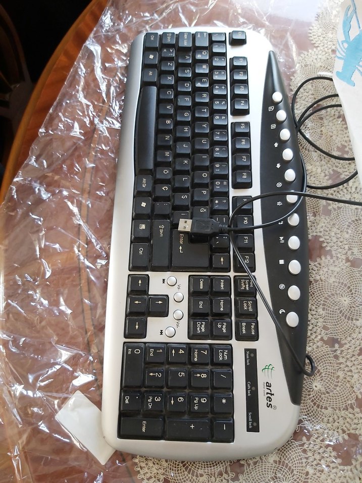 USB Kablolu Beyaz Siyah Klavye - Görsel 4