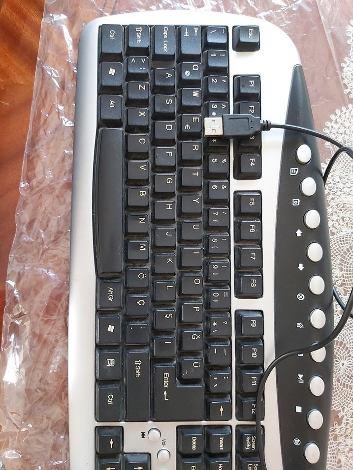 USB Kablolu Beyaz Siyah Klavye - Görsel 3