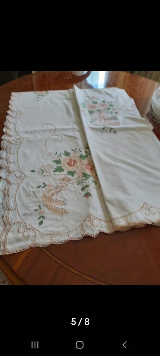 Beyaz Pastel aplik görünümlü delik işli 12 kişilik Masa Örtüsü - Görsel 3