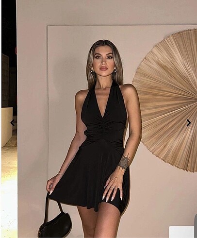 Eyyo Siyah Kısa Elbise