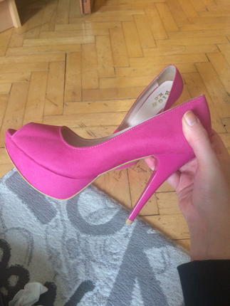 Pembe platform