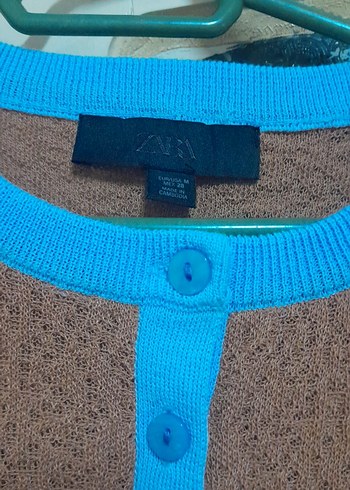 Mavi Detaylı Kahverengi Triko Hırka - Görsel 2