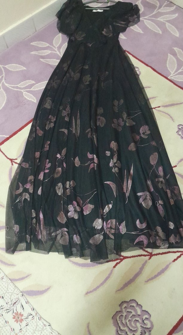 Siyah V Yaka Uzun Drapeli Gotik Elbise - Görsel 4