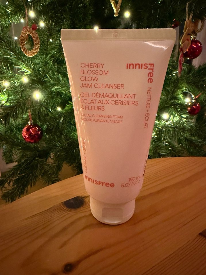 Innisfree Kiraz Çiçeği Glow Temizleyici Jeli - Görsel 5