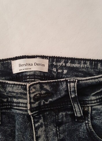 #bershka iki dizi yırtık detaylı skinny jean