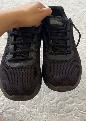 41 Beden siyah Renk Erkek skechers 41,5