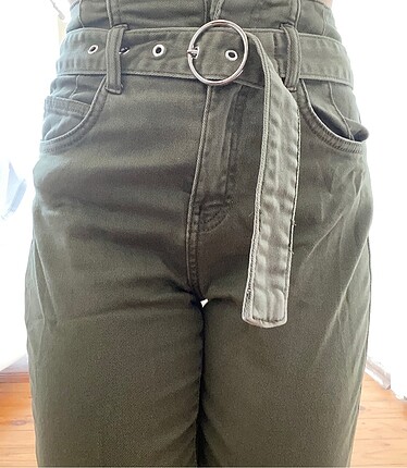 Kemerli pantolon