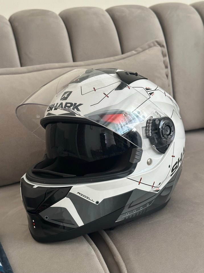 Beyaz Desenli Shark Motosiklet Kaskı Velcro - Görsel 2