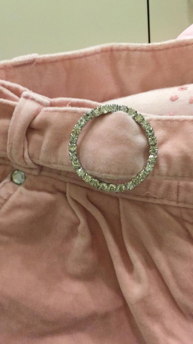 Benetton taşlı kemerli abiye kadife şort - Görsel 3