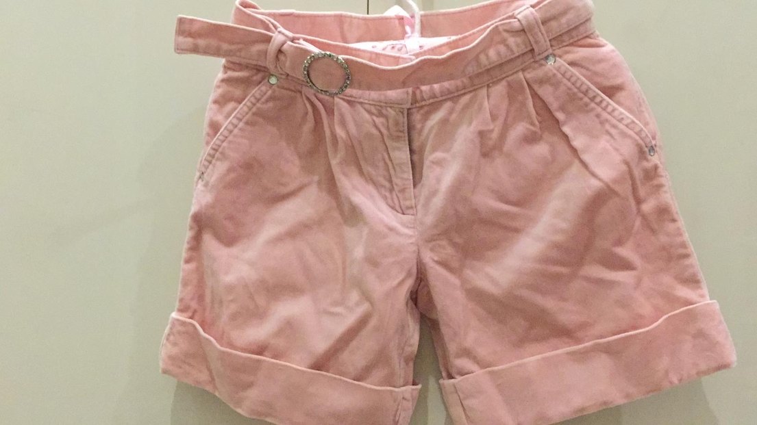 Benetton taşlı kemerli abiye kadife şort - Görsel 2