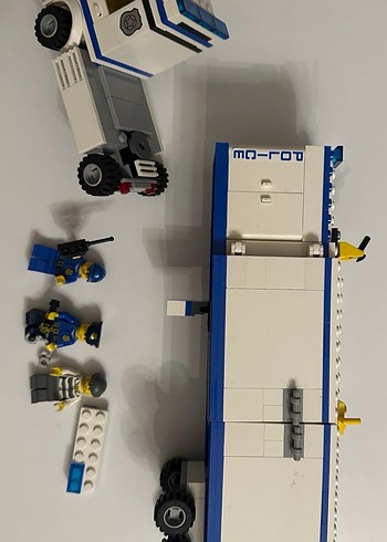 LEGO City POLICE MOBILE POLICE UNIT 60044 - Görsel 5