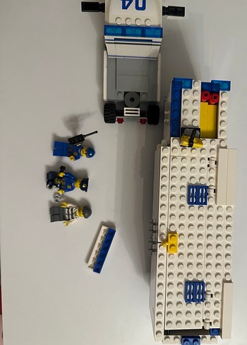 LEGO City POLICE MOBILE POLICE UNIT 60044 - Görsel 6