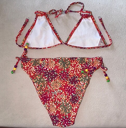 Koton Etiketi kesilmiş muhtemelen Koton marka pullu bikini takımı